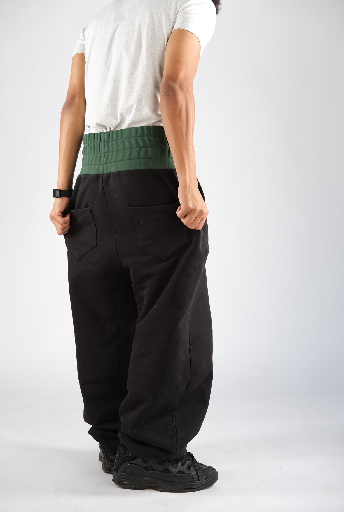 PIRATE SWEATS